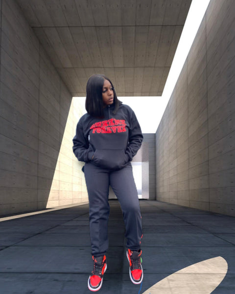 QUEENZ FOREVER SIGNATURE CLASSIC HOODIE